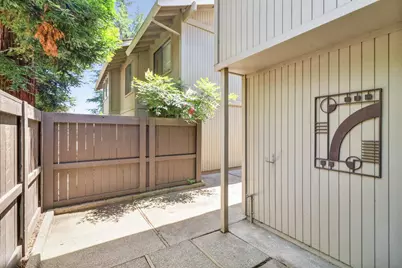 2044 University Park Drive, Sacramento, CA 95825 - Photo 48