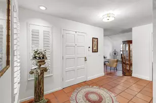 2044 University Park Dr, Sacramento, CA 95825 - Photo 6