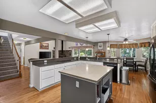8004 Withrow Ct, Fair Oaks, CA 95628 - Photo 16