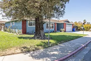 790 Hillsdale Dr, Turlock, CA 95382 - Photo 2