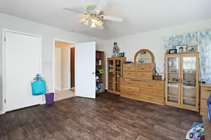 3061 Kroy, Sacramento, CA 95820 - Photo 18