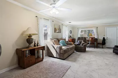 3061 Kroy, Sacramento, CA 95820 - Photo 6