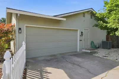 4524 Argonaut Way, Sacramento, CA 95864 - Photo 8