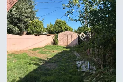 240 E Bianchi Road, Stockton, CA 95207 - Photo 10