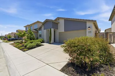 2240 Borealis Circle, Roseville, CA 95747 - Photo 2