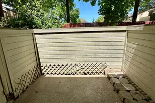 9127 Newhall Dr, Sacramento, CA 95826 - Photo 12