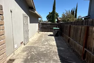 2428 Stanfield Dr, Stockton, CA 95209 - Photo 44
