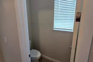 1347 Winterhart St, Galt, CA 95632 - Photo 30