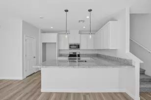 7713 Gray Wolf Wy, Sacramento, CA 95829 - Photo 2