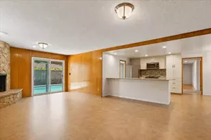 69 Springbrook Cir, Sacramento, CA 95831 - Photo 12
