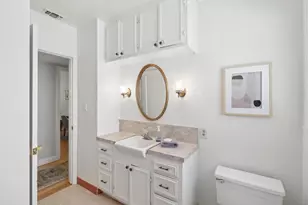 1300 Swanston Dr, Sacramento, CA 95818 - Photo 28