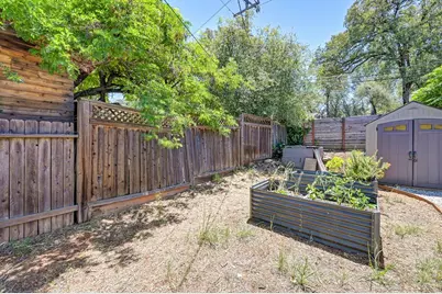 11375 Dry Creek Road, Auburn, CA 95602 - Photo 32