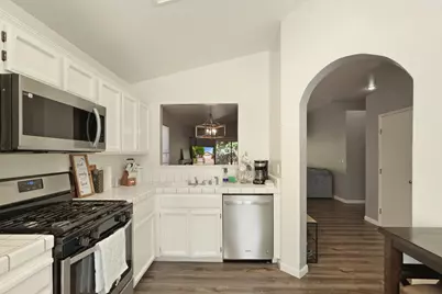 2120 Tillie Lewis Drive, Stockton, CA 95206 - Photo 6