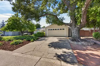 4549 Lippi Parkway, Sacramento, CA 95823 - Photo 2