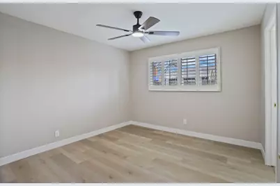 8628 Fallbrook Way, Sacramento, CA 95826 - Photo 26