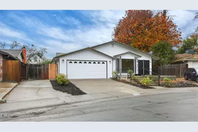 8628 Fallbrook Way, Sacramento, CA 95826 - Photo 2