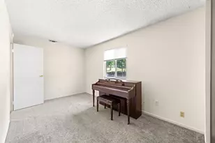 13806 Torrey Pines Dr, Auburn, CA 95602 - Photo 16