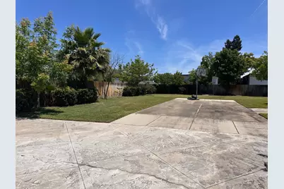 1620 Bell Street, Sacramento, CA 95825 - Photo 32