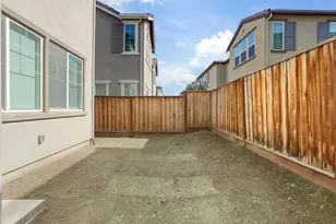 98 E Calder Dr, Mountain House, CA 95391 - Photo 52