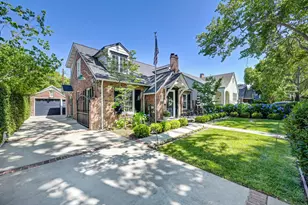 2755 25th St, Sacramento, CA 95818 - Photo 4