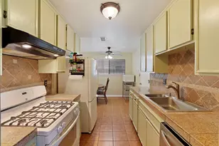 1699 W J St, Oakdale, CA 95361 - Photo 2