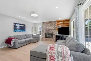 8510 Diamond Oak Way, Elk Grove, CA 95624 - Photo 10