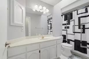 8510 Diamond Oak Way, Elk Grove, CA 95624 - Photo 26