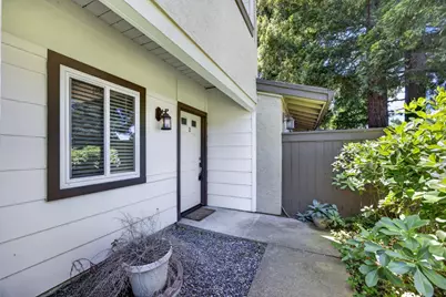 6239 Riverside Boulevard #2, Sacramento, CA 95831 - Photo 4