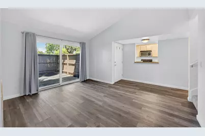 6239 Riverside Boulevard #2, Sacramento, CA 95831 - Photo 1