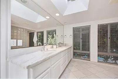 4955 Marlborough Way, Carmichael, CA 95608 - Photo 32