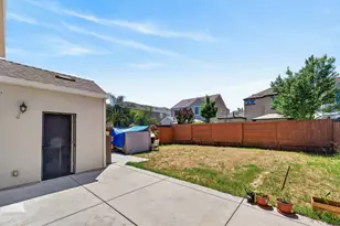 1211 Golden Angel Wy, Sacramento, CA 95838 - Photo 30