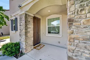 1211 Golden Angel Wy, Sacramento, CA 95838 - Photo 2
