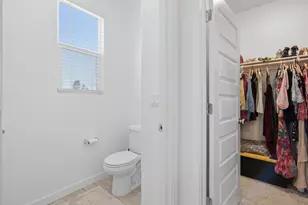 898 Lake Park Cir, Galt, CA 95632 - Photo 16