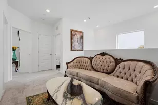 898 Lake Park Cir, Galt, CA 95632 - Photo 6