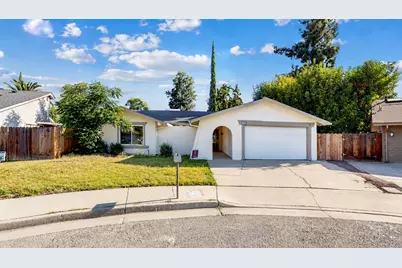 205 Oakhurst Court, Merced, CA 95340 - Photo 2