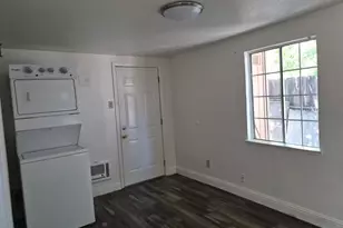 204 College Ave, Modesto, CA 95350 - Photo 4