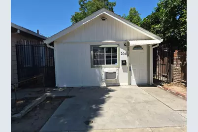 204 College Avenue, Modesto, CA 95350 - Photo 2