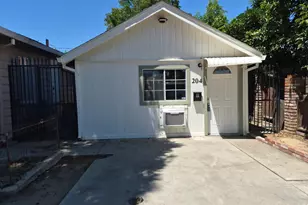 204 College Ave, Modesto, CA 95350 - Photo 2