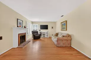 2349 Anita Ave, Sacramento, CA 95822 - Photo 10