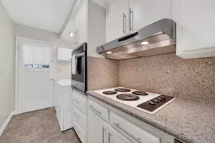 2349 Anita Ave, Sacramento, CA 95822 - Photo 18