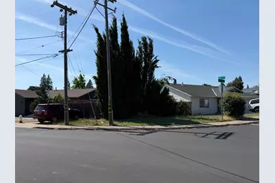 414 Valley View Drive, Oakdale, CA 95361 - Photo 2