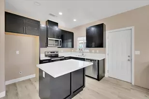 4581 Meadow Way, Olivehurst, CA 95961 - Photo 14