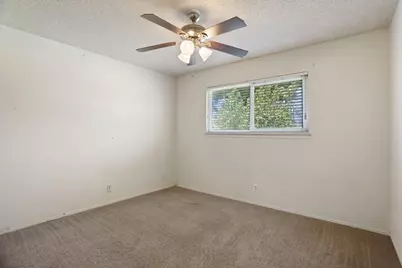 8348 Edgefield Way, Stockton, CA 95209 - Photo 22