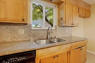 8348 Edgefield Way, Stockton, CA 95209 - Photo 14