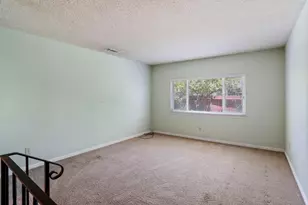 8348 Edgefield Way, Stockton, CA 95209 - Photo 6
