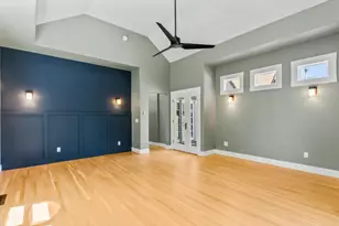 1045 35th St, Sacramento, CA 95816 - Photo 22