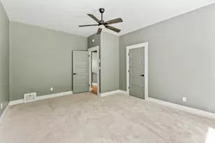 1045 35th St, Sacramento, CA 95816 - Photo 26