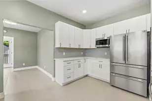 1045 35th St, Sacramento, CA 95816 - Photo 12
