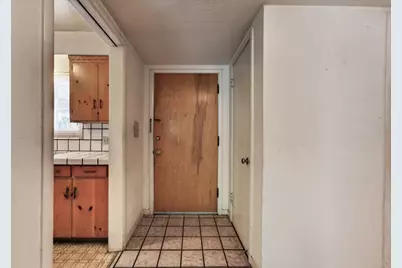 4274 Warren Avenue, Sacramento, CA 95822 - Photo 6