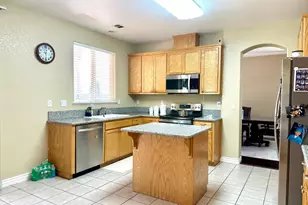 2259 Claremont Way, Yuba City, CA 95991 - Photo 6